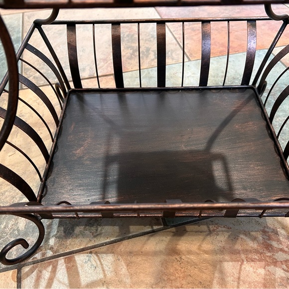 2-tier metal fruit basket - Picture 5 of 5